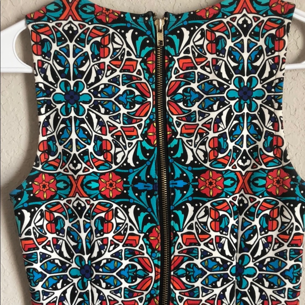 Open chest funky print dress - Picture 2 of 2